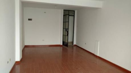 Se Alquila Excelente Oficina En Av Canto Grande, Sjl!