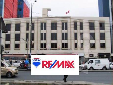 Se Vende Hotel En Zona Estratégica - Lima