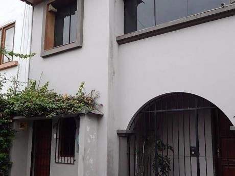 Excelente Casa A 1/2 Cuadra 28 De Julio