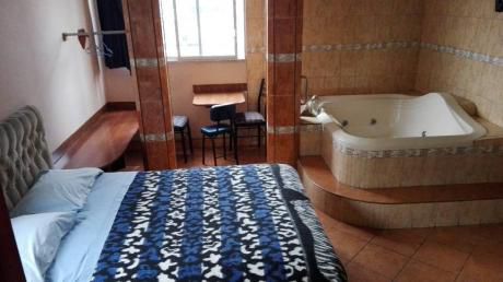 Se Vende Hotel Funcionando, Zonif. Cz, Puede Ser Instituto, CLínica Etc