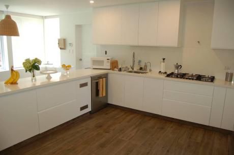 Alquiler Us$3,800 | Moderna Casa En La Planicie