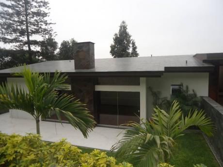 Hermosa Casa En Venta En Bellavista Surco -