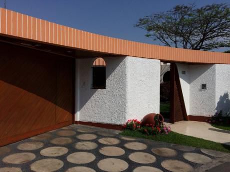 Hermosa Casa En Venta En La Molina