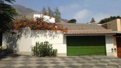 Linda Casa En Urbanización Los álamos