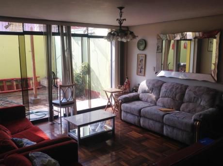 Venta De Bonita Casa En Santa Catalina La Victoria 450,000 Dólares Ofertable