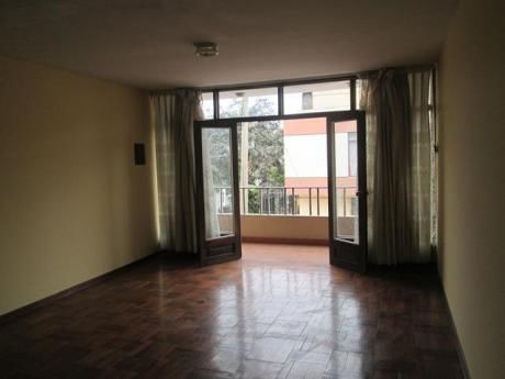 Vendo Casa A Un Paso Del Hosp. Regional, Urb. Sanchez Carrion - Trujillo