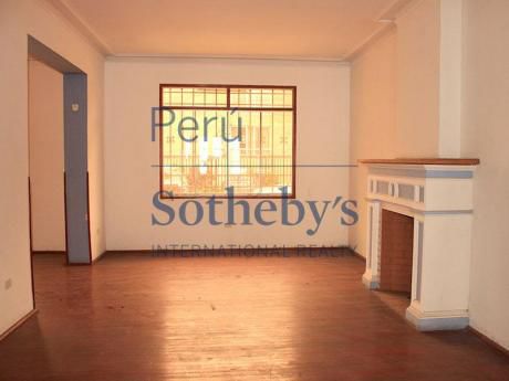 Extraordinario 2 Casas Como Terreno En Esquina - San Isidro