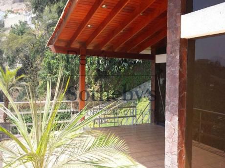 Exclusiva Casa En Casuarinas Con Linda Vista