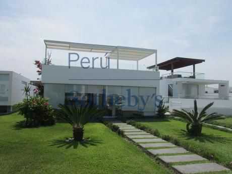 Moderna Casa Con Vista Al Mar En Segunda Fila Club Las Arenas, Asia