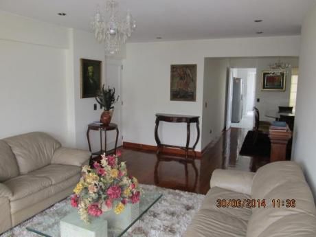 Bello Remodelado Y Amoblado De 2 Dorm. Vista Real Club. San Isidro.