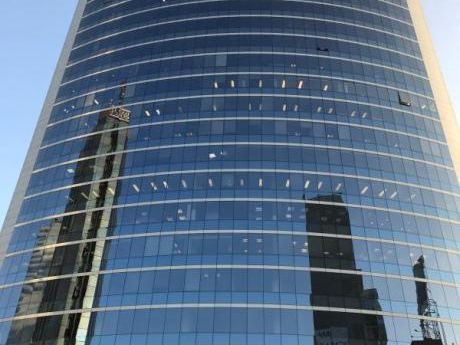Alquilo Oficina Implementada Centro Financiero De San Isidro.