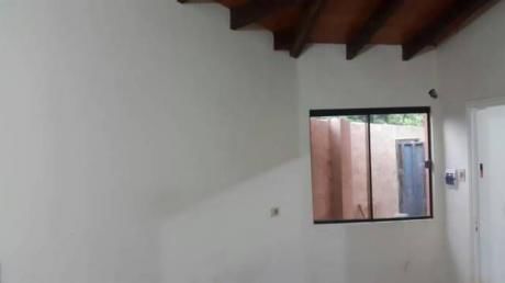 Casa Pequeña En Asunción