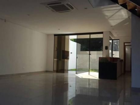 Amplio Triplex Cercanías Al Shopping Del Sol Con Piscina