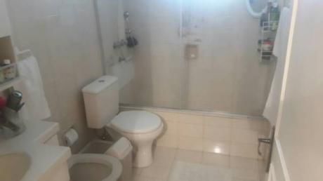 Amplia Residencia A Pasos Del Shopping Del Sol