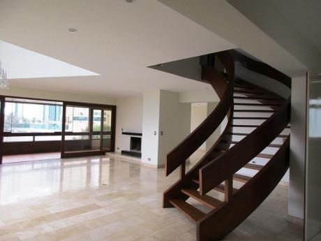 Alquilo Espectacular Penthouse - 632 M2 - Triplex - Vista Golf - Piso 5 - San Isidro