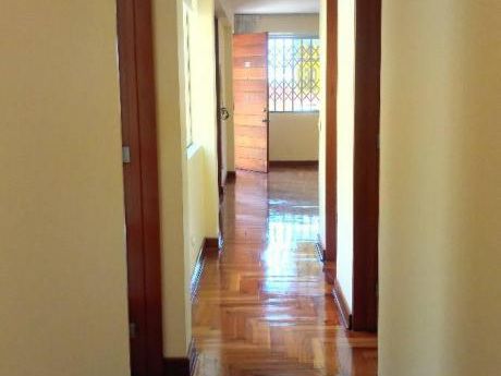 Alquilo Dpto 1er Piso De 103 M2 C/cochera - Surco Sra Rosana