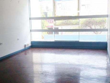 Urbanización San Andrés II Etapa. Alquilo Casa Para Empresas