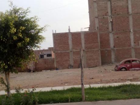 Urbanización Rosas Del Valle. Terreno En Venta
