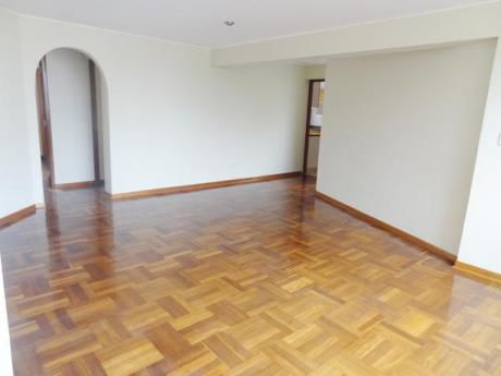 Alquilo Oficina Independiente (soles) 120 M2.frente A Parque - 2do. Piso - San Borja C/cochera