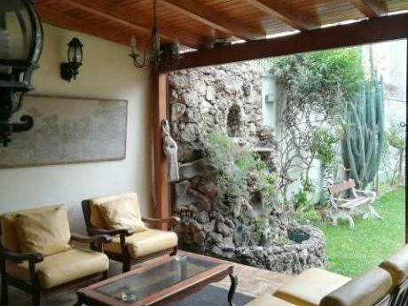 Vendo Casa En 2 De Mayo, San Isidro. At. 394.40 Comercio Zonal/ Oficinas
