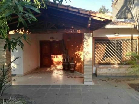 Alquilo Casa Totalmente Amoblado Zona Barrio Jara - Universidad Americana