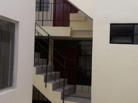 Oportunidad De Inversión Edificio De Cuatro Pisos En San Martin De Porres