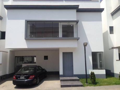 Alquilo De Estreno Casa Con Piscina