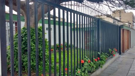 Vendo Casa Como Terreno En Urb. La Aurora Miraflores