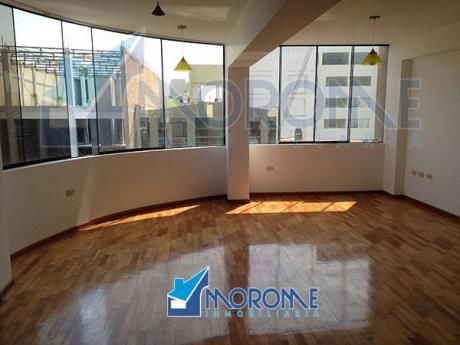 Unica Oportunidad! Departamento Triplex En Urb. California Remato.