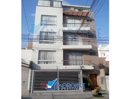Urb. Upao II Hermoso Departamento Tercer Piso Con Cochera Independiente.
