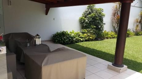 Venta Casa La Molina (rinconada Alta) - Frente Parque, Terraza, Jardín, 2 Cocheras