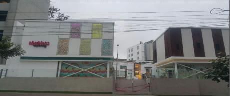 Alquiler Local San Isidro - Dos Frentes, Camino Real Y Conquistadores, Buena Ubicacion