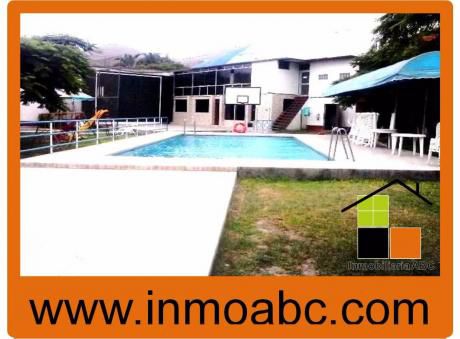 Casa Con Cancha De Futbol Con Dos Piscinas En Shangri - La $990.000