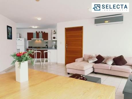 Departamento Amoblado Frente Al Mar De 85 M2, 1 Dormitorio En Miraflores