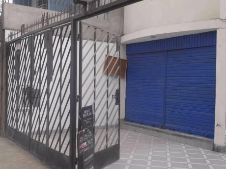 Excelente Local Comercial En Av Huarochiri En Ate Límite Con La Molina