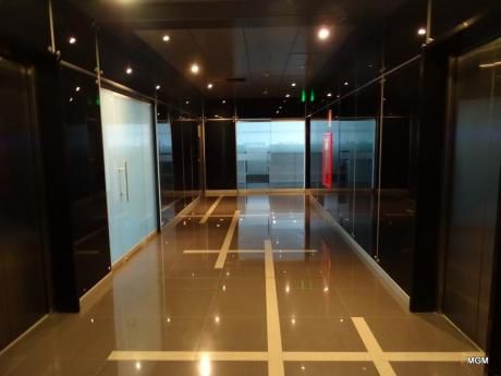 Excelente Oficina Totalmente Implementada Y Amoblada (id 35862)