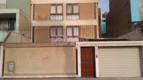 (id 61271) Venta De Casa Amplia Frente A Parque En Bellavista - Callao