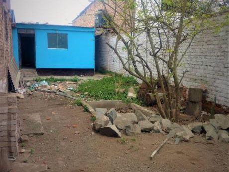 Linda Casa Precio De Terreno 180 M2 Enorme Patio Trasero, Tablada Vmt