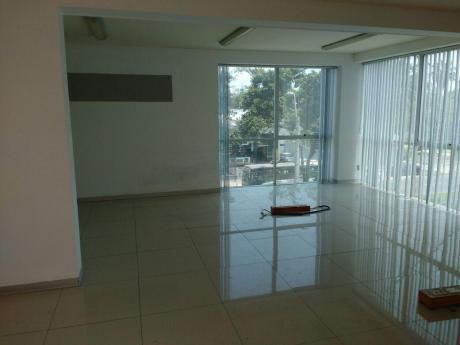Alquiler De Edificio De 3 Pisos