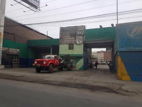 Local Comercial Tupac Amaru A 200 M Del Mega Plaza