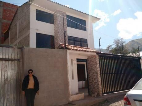 Casa Chalet En Urb. Larapa