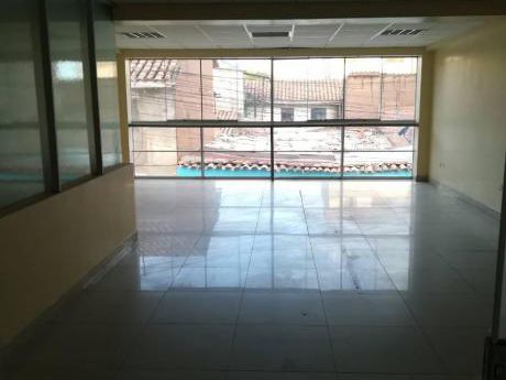 Alquilo Edifico Amplio De 3 Pisos Mas Azotea