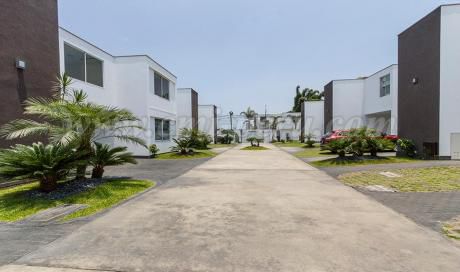 Venta Casa Surco, 4 Dorm., At 364,371 M2, Surco - Ac1