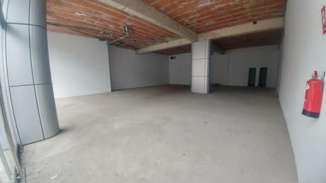 Se Alquila O Vende Local Comercial En Plena Benavides En Miraflores
