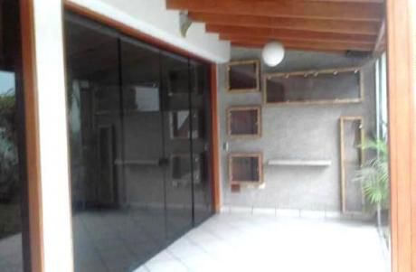 Casa En La Aurora, Super Amplia Y En Buen Estado.