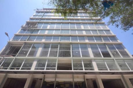 Alquilo Oficina Estreno De 158 M2 A $13.5 M2 + Igv Con Vista Al Mar En San Isidro
