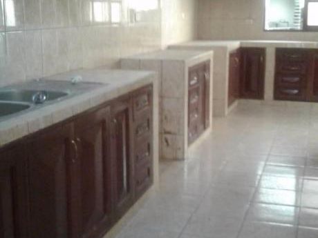 Vendo Amplia Propiedad En La Perla
