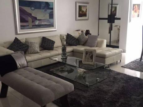 Hermoso Flat Con Estupenda Distribución - Zona Residencial En Surco.