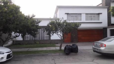 Hermosa Casa, En Zona Residencial De Miraflores
