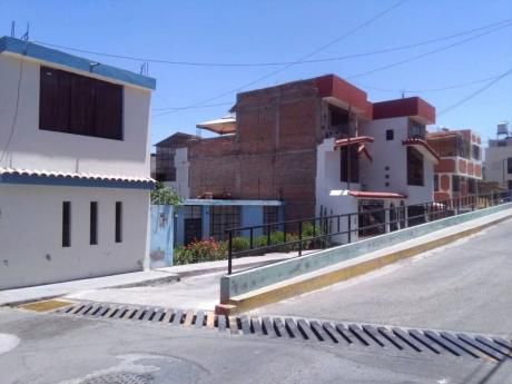 Venta De Casa En Mariano Melgar